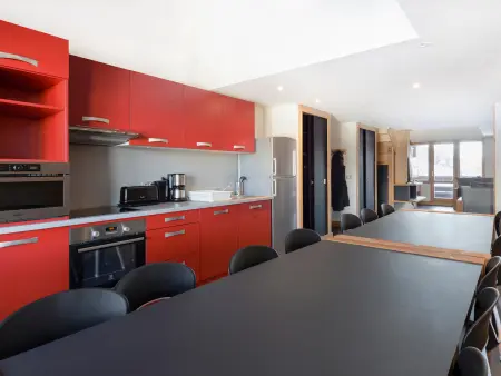 Location appartement à La Plagne Montchavin Les Coches, Duplex Rénové 6 Pièces · Accès Skis aux Pieds · Espace Bien-être · Proche Commerces