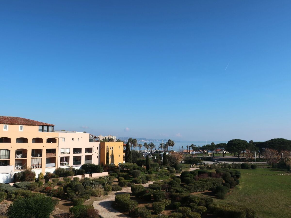Appartement Les Marines de Gassin, vue mer et piscine - Photo 13