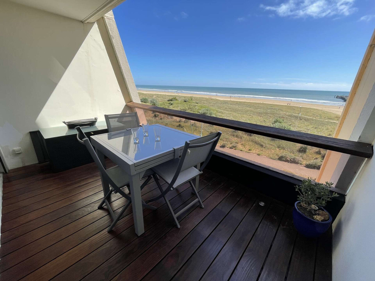 T2 + studio avec balcon vue mer, accès direct plage - Photo 3