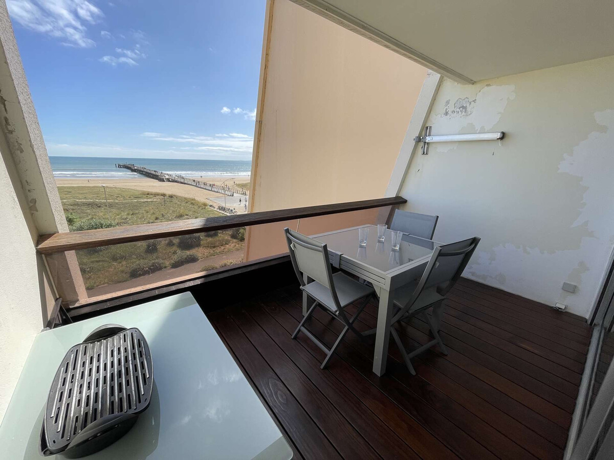 T2 + studio avec balcon vue mer, accès direct plage - Photo 12