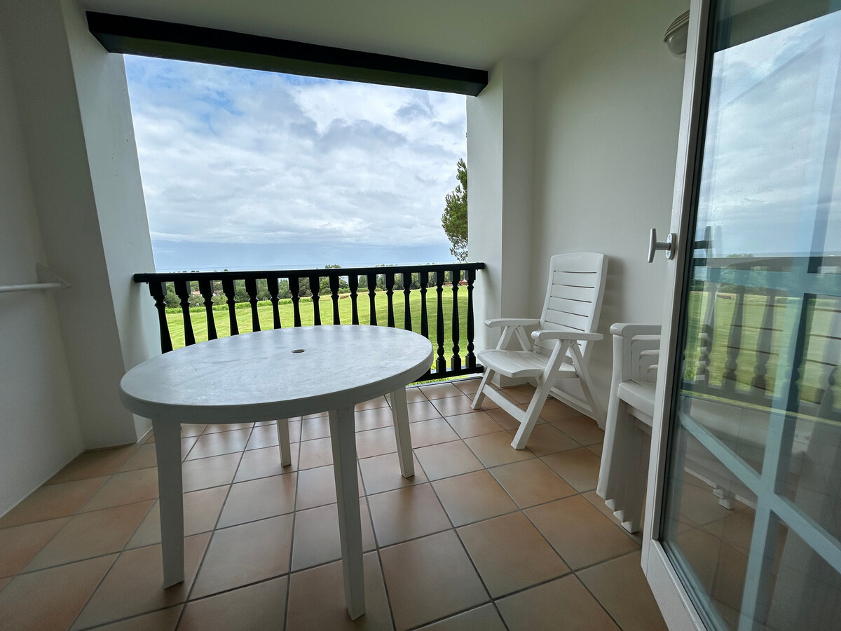 T2 avec piscine et terrasse vue mer à Urrugne - Photo 4