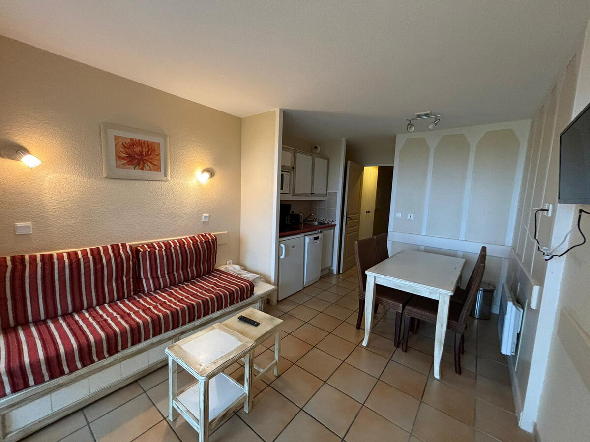 T2 avec piscine et terrasse vue mer à Urrugne - Photo 6
