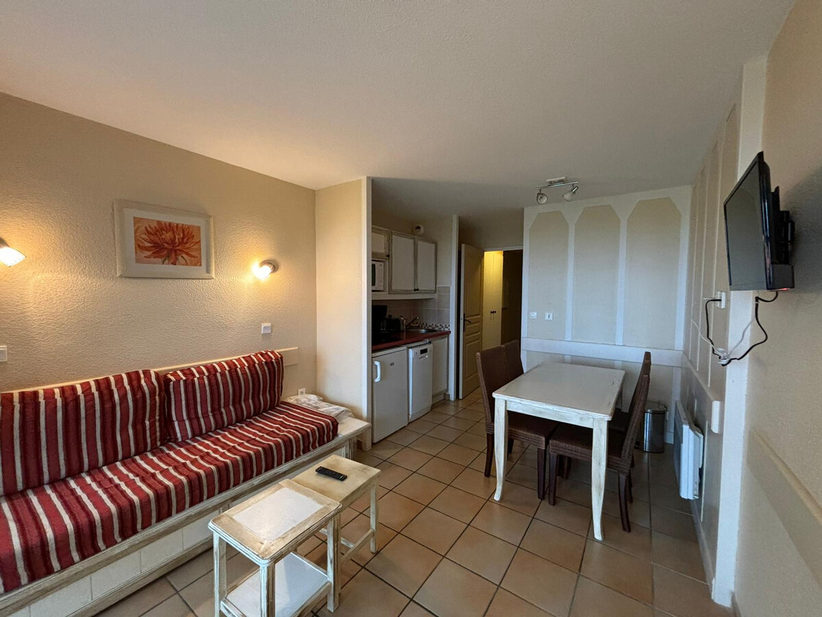 T2 avec piscine et terrasse vue mer à Urrugne - Photo 18