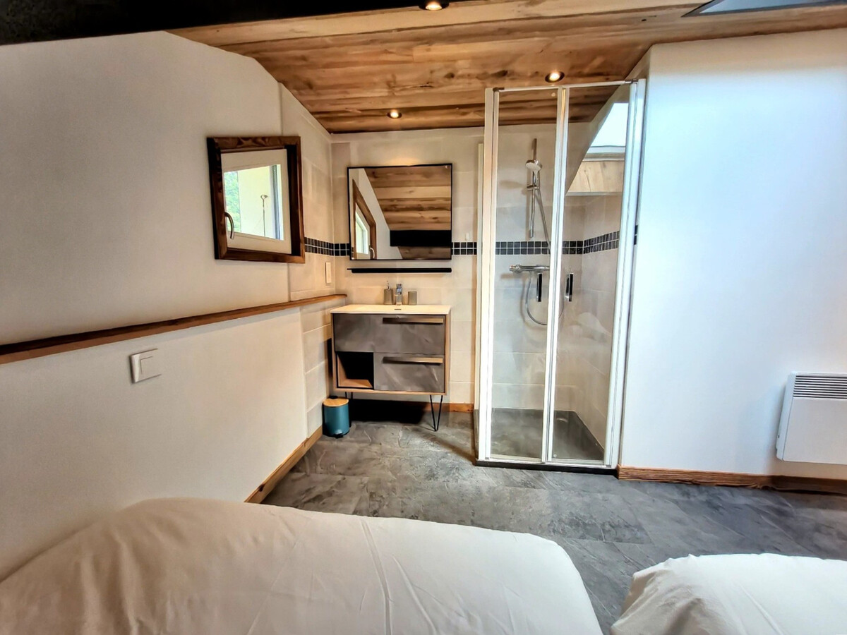 Appartement 2 chambres Les Gets, vue pistes et balcon sud-ouest - Photo 9