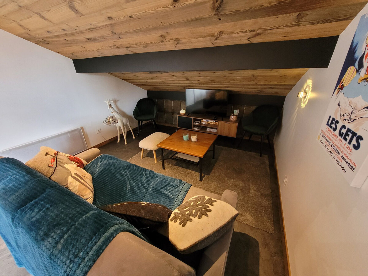 Appartement 2 chambres Les Gets, vue pistes et balcon sud-ouest - Photo 15