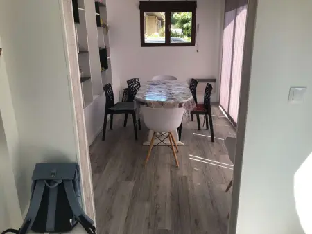 Maison Bungalow Climatisée avec Jardin Arboré, 3 Chambres, Wifi - Proche Plage et Commerces - Photo 4