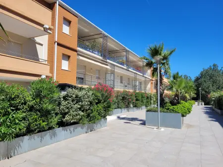 T3 moderne RDC avec piscine et garage à Canet : photo 2