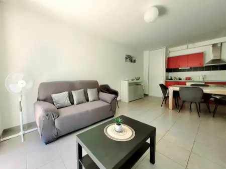 T3 moderne RDC avec piscine et garage à Canet : photo 6