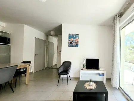 T3 moderne RDC avec piscine et garage à Canet : photo 15