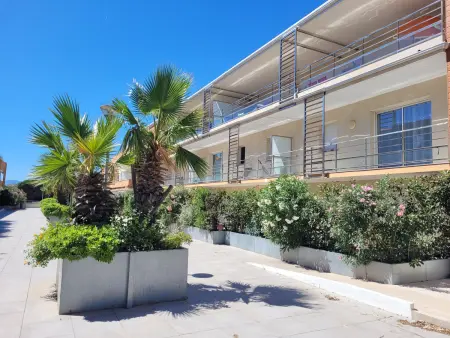 T3 moderne RDC avec piscine et garage à Canet : photo 19