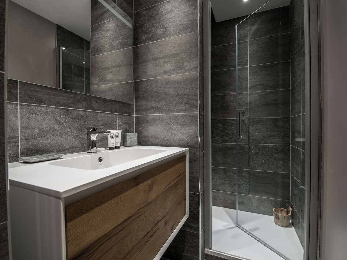 Appartement sous les toits, centre Courchevel 1550 - Photo 4