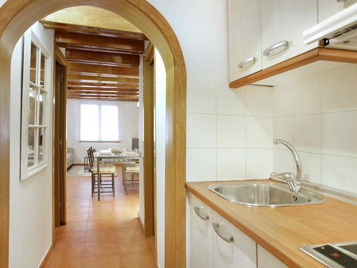 Appartement 5 pers. à Barcelone, charme XXe siècle rénové - Photo 9