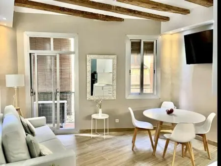 Location appartement à Barcelone, Appartement rénové au cœur de Barcelone avec 2 chambres et 2 salles de bains
