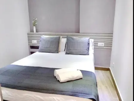 Appartement rénové à Barcelone, 2 chambres et 2 salles de bains : photo 4