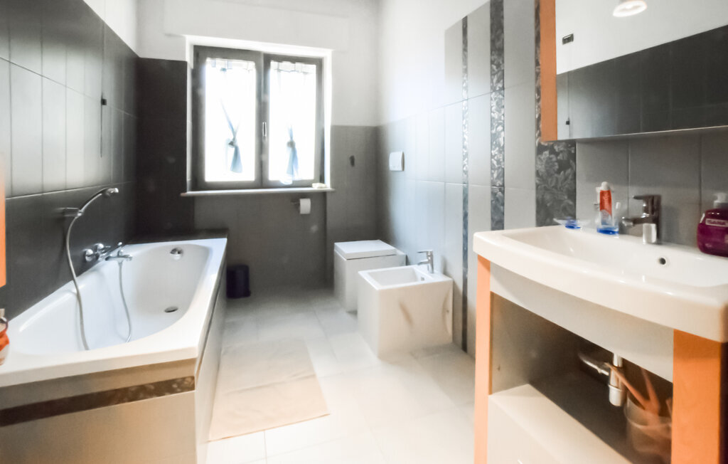 Maison 200m² avec jardin privé à Villa Celiera - Photo 18