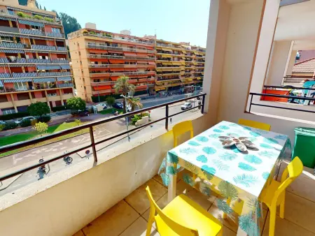 Location appartement à Menton, Charmant 2P Central, Terrasse, Parking, Piscine - Menton