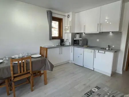 Appartement 5 couchages avec parking – 600m des pistes : photo 4