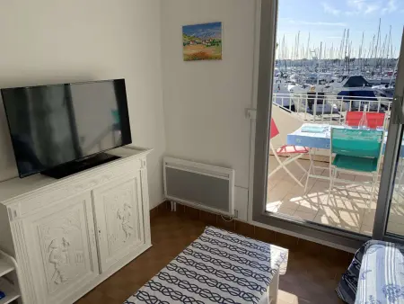 T2 avec deux terrasses et vue port, Port Camargue : photo 9