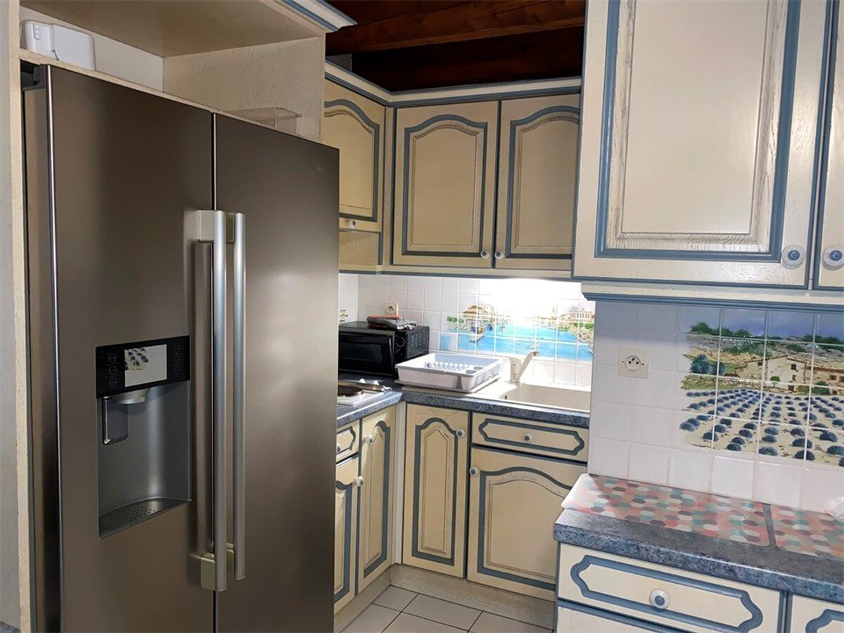 Maisonnette provençale duplex, piscine et parking privé - Photo 6