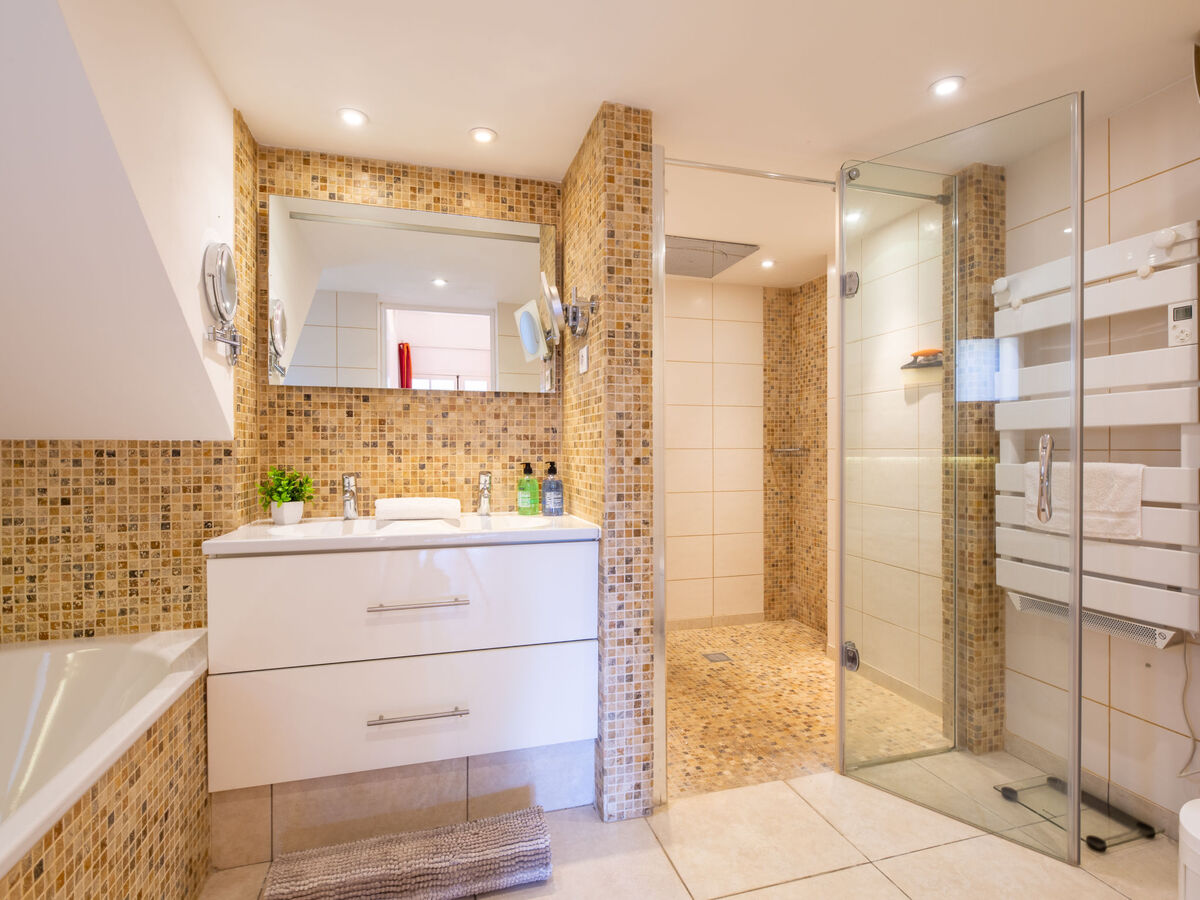 Villa Ohana à Sainte Maxime, piscine et jardin 1700 m² - Photo 14