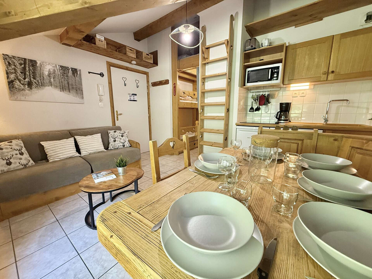 Studio 6 pers. Praz-sur-Arly : mezzanine, cabine, balcon - Photo 3