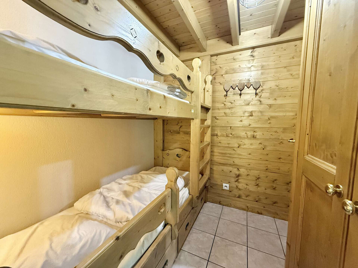 Studio 6 pers. Praz-sur-Arly : mezzanine, cabine, balcon - Photo 13
