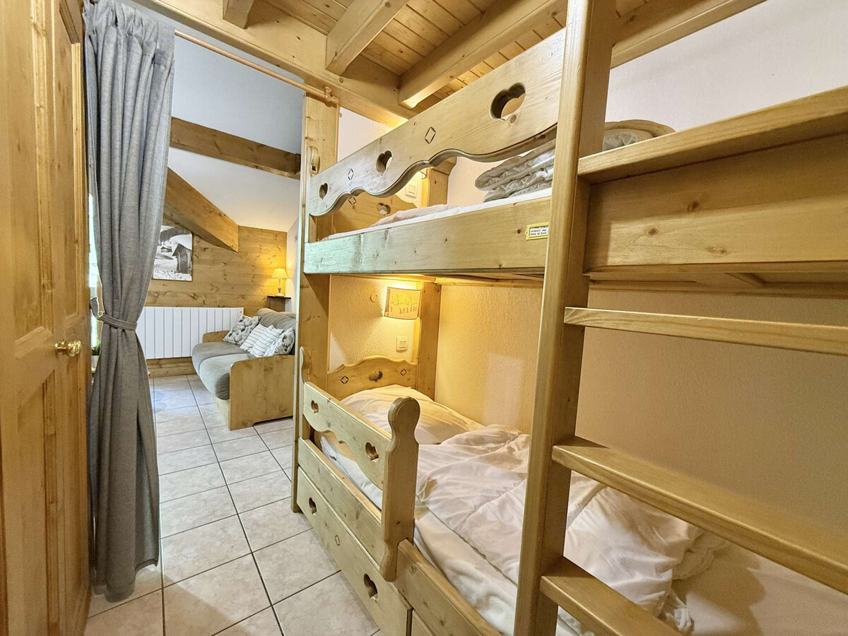 Studio 6 pers. Praz-sur-Arly : mezzanine, cabine, balcon - Photo 14