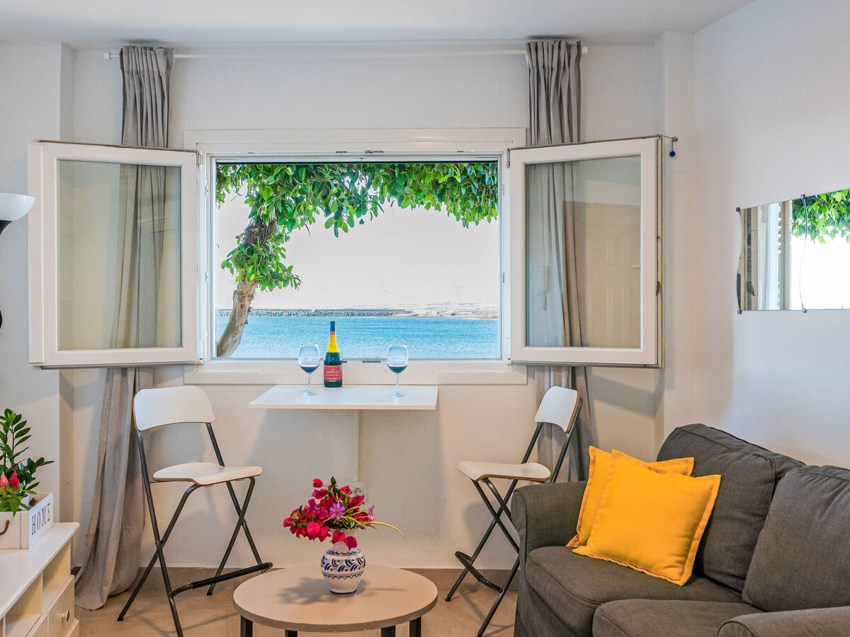 Appartement Daura – vue mer, à 10 m de la plage d'Arinaga - Photo 1