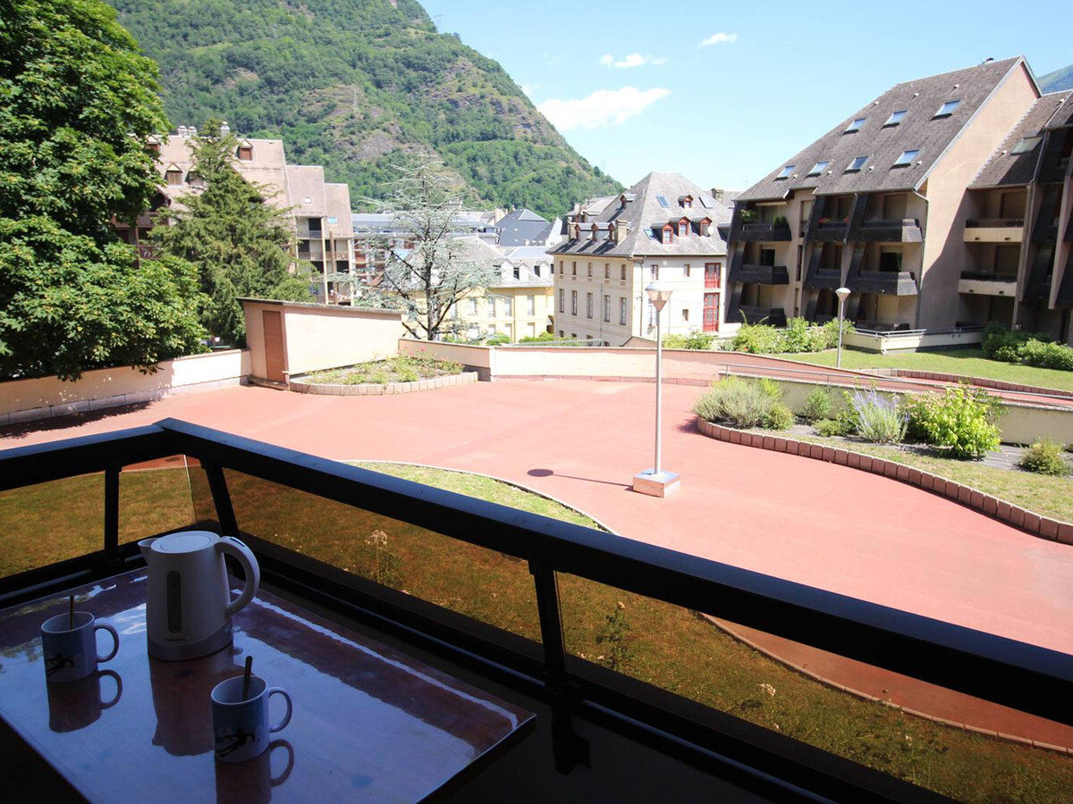 T2 centre-ville Bagnères-de-Luchon, loggia, fibre - Photo 9