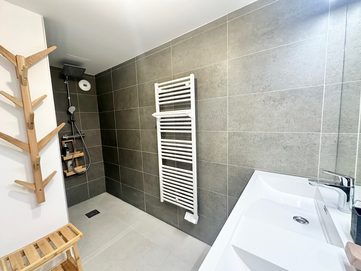 Appartement 72 m² Vars : spa, sauna et terrasse plein sud - Photo 15