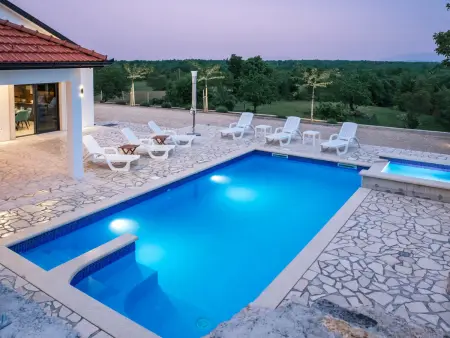 Maison Lozo : ferme moderne 10 pers., piscine privée : photo 3