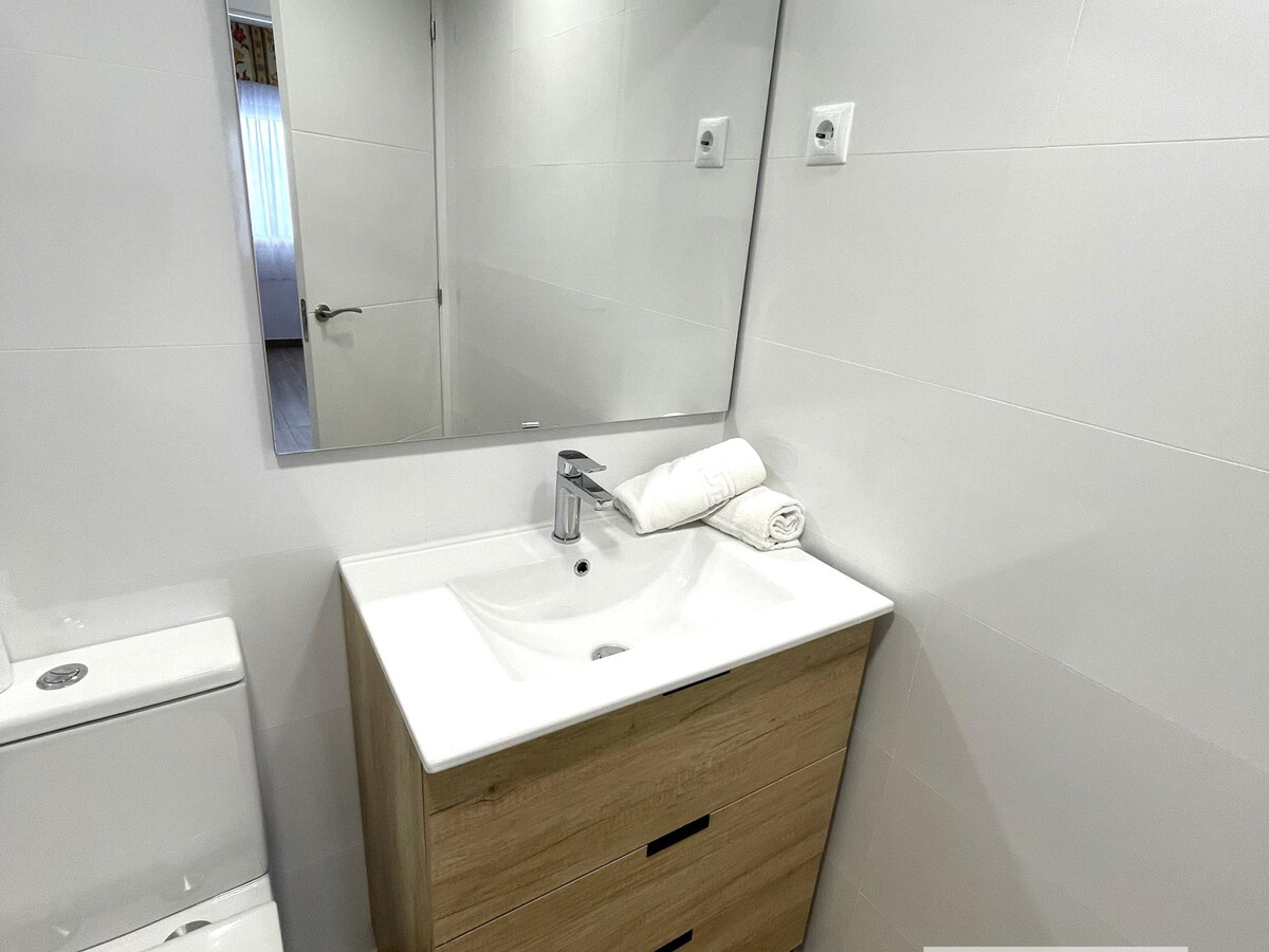 Appart 2 chambres rénové, climatisé, 5 min plage à Salou - Photo 19