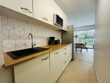 Appartement 2 pièces avec terrasse à 2 min de plage : photo 8