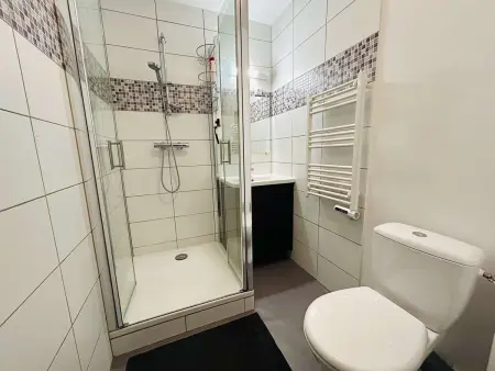 Appartement 2 pièces avec terrasse à 2 min de plage : photo 12