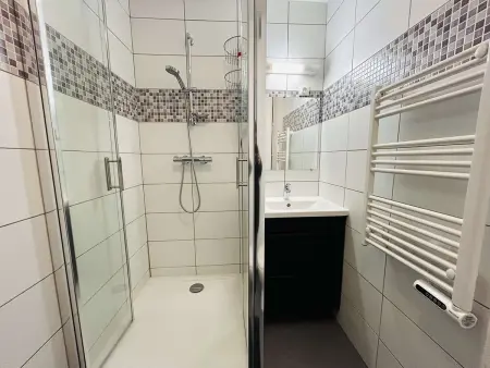 Appartement 2 pièces avec terrasse à 2 min de plage : photo 13