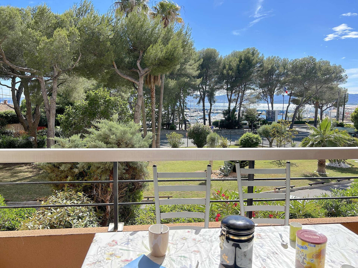 Studio cabine climatisé, terrasse et garage à Saint-Raphaël - Photo 1