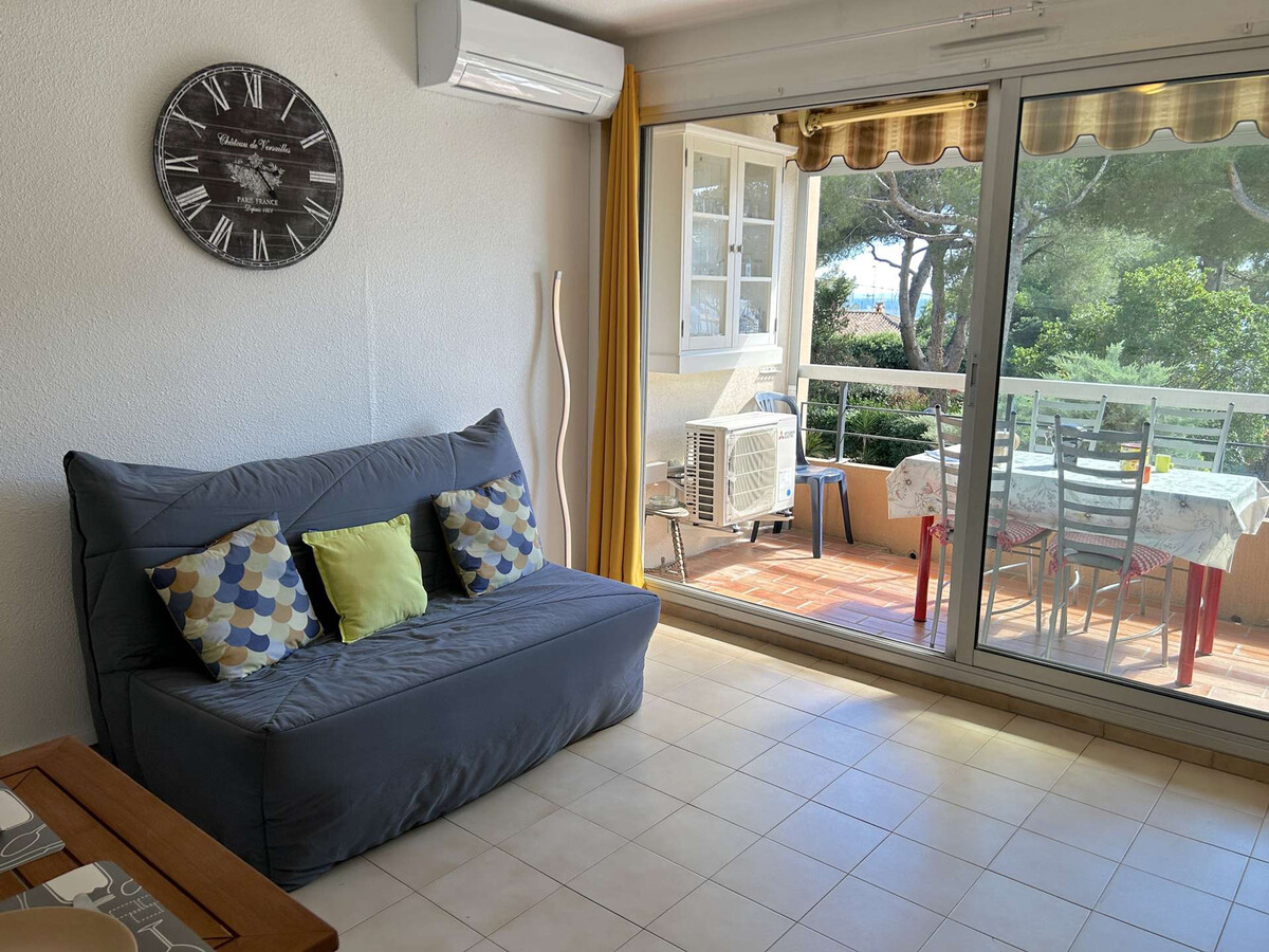 Studio cabine climatisé, terrasse et garage à Saint-Raphaël - Photo 6
