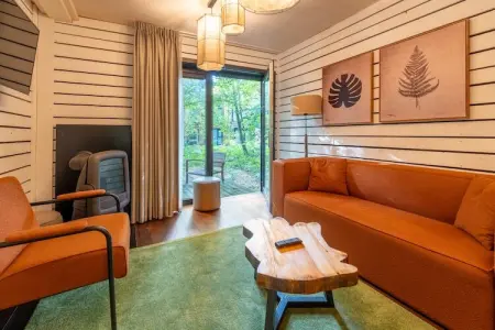 Location gite à Antoing, Havre de paix pour quatre dans les bois