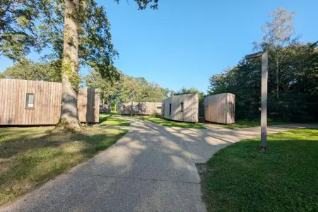 Location gite à Antoing, Retraite forestière au bord du quai