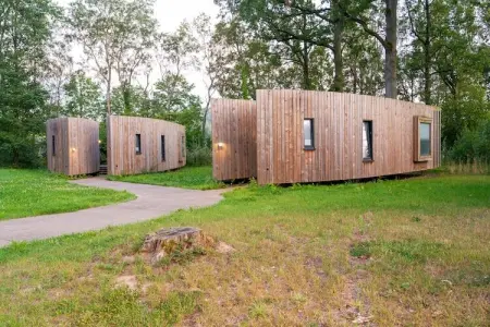 Location gite à Antoing, Refuge romantique dans la forêt