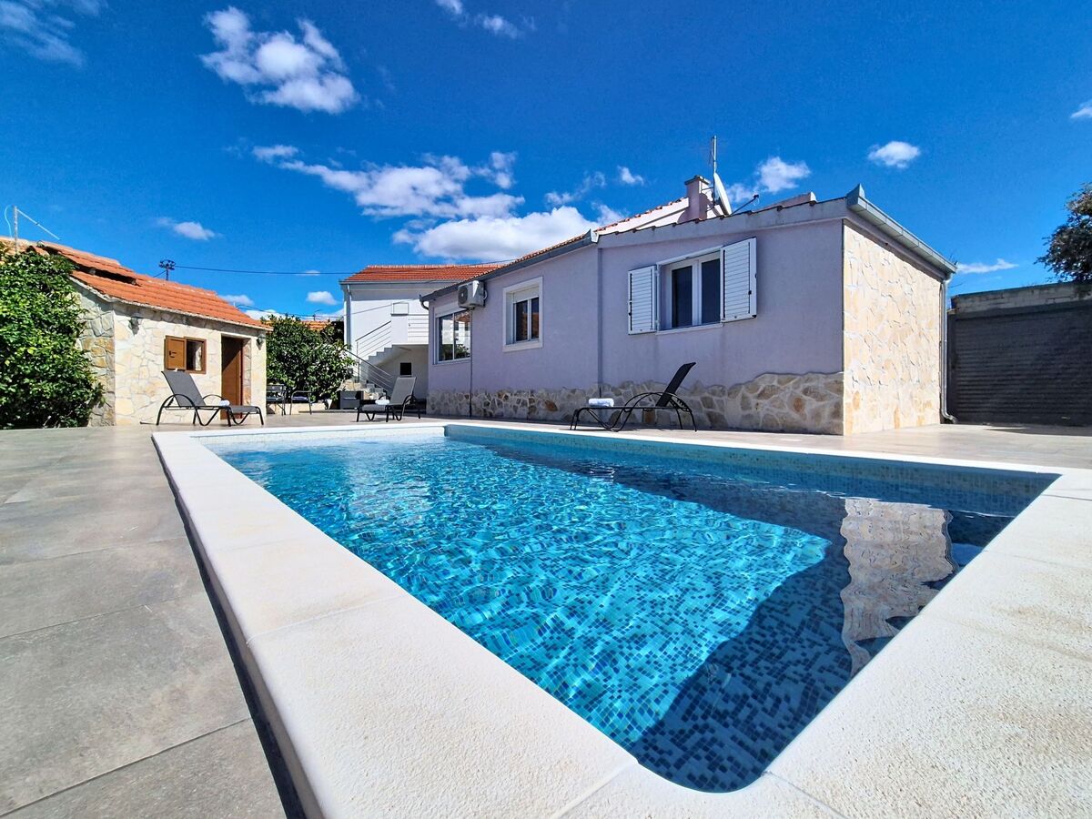 Maison Nancy avec piscine privée à Vinišće - Photo 1