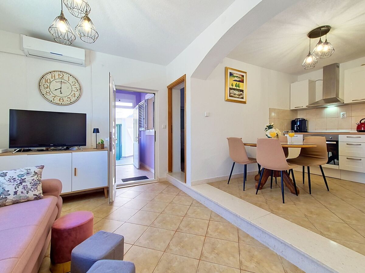 Maison Nancy avec piscine privée à Vinišće - Photo 4