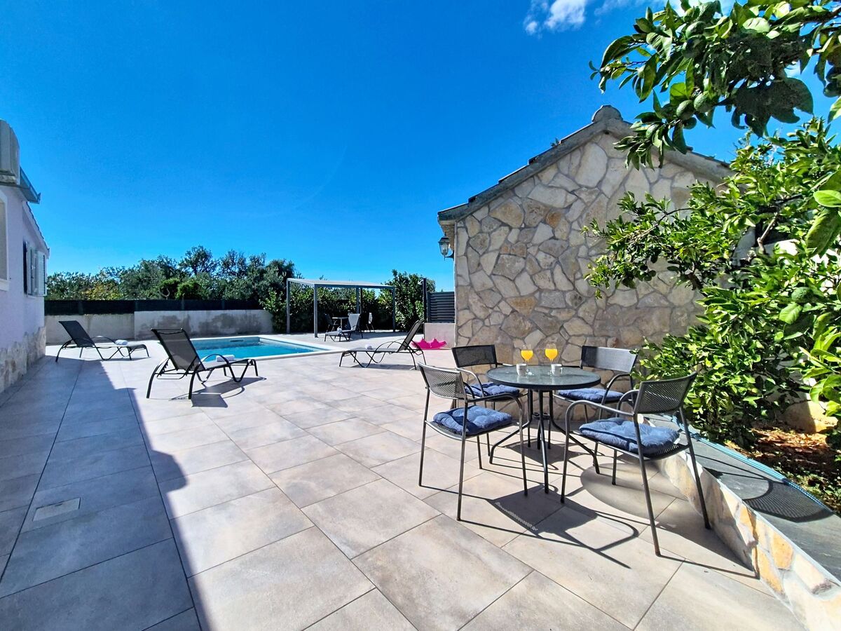 Maison Nancy avec piscine privée à Vinišće - Photo 32