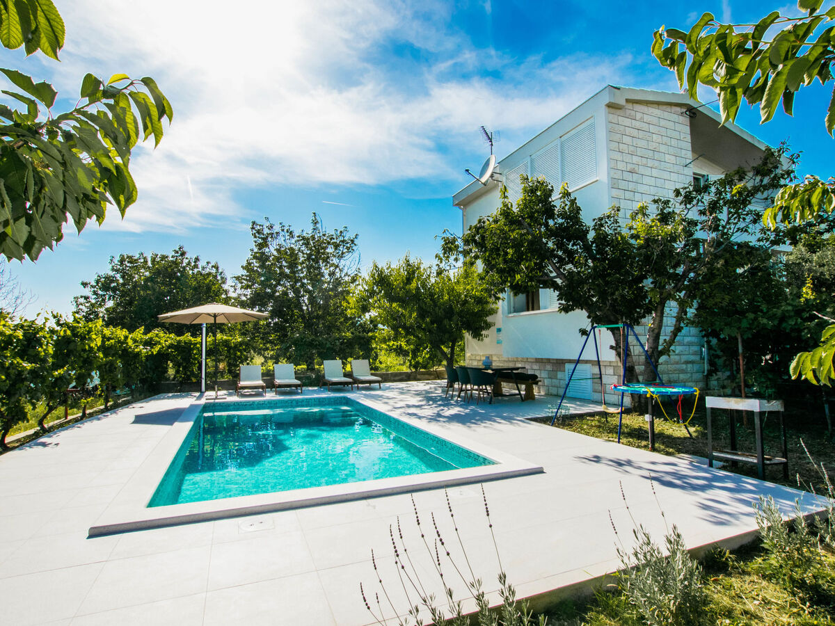 Kastel Mila – Maison 5 pers. piscine privée - Photo 1