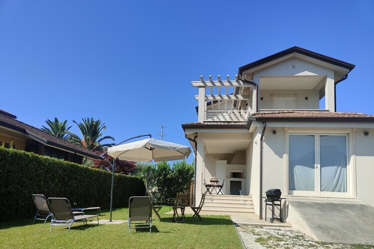 Casa Simone : maison moderne avec four à bois à Lido di Camaiore - Photo 1
