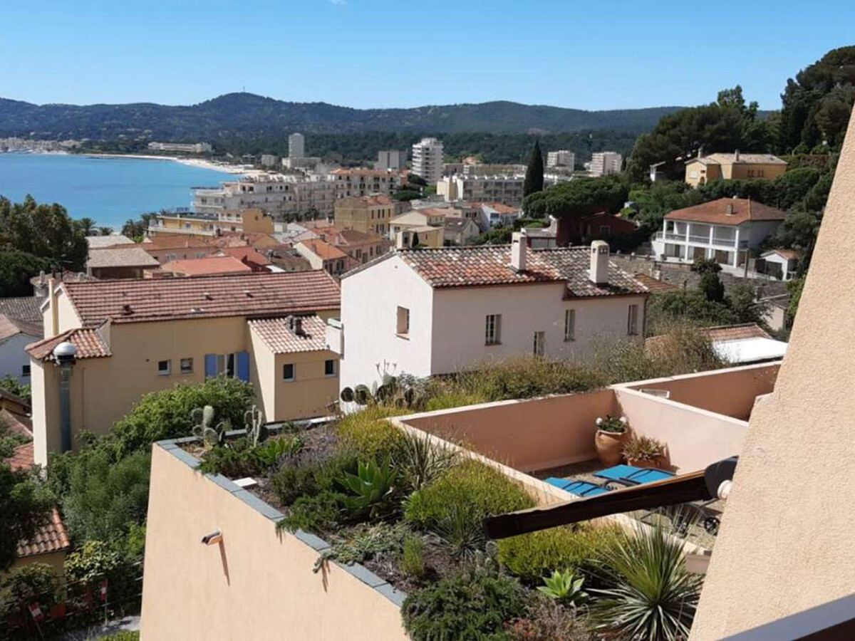Appartement 2 pièces Le Lavandou, terrasse vue mer sud - Photo 10