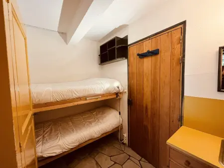 Chalet rustique pour 11 pers, accès direct pistes, animaux admis, Wi-Fi - Photo 10