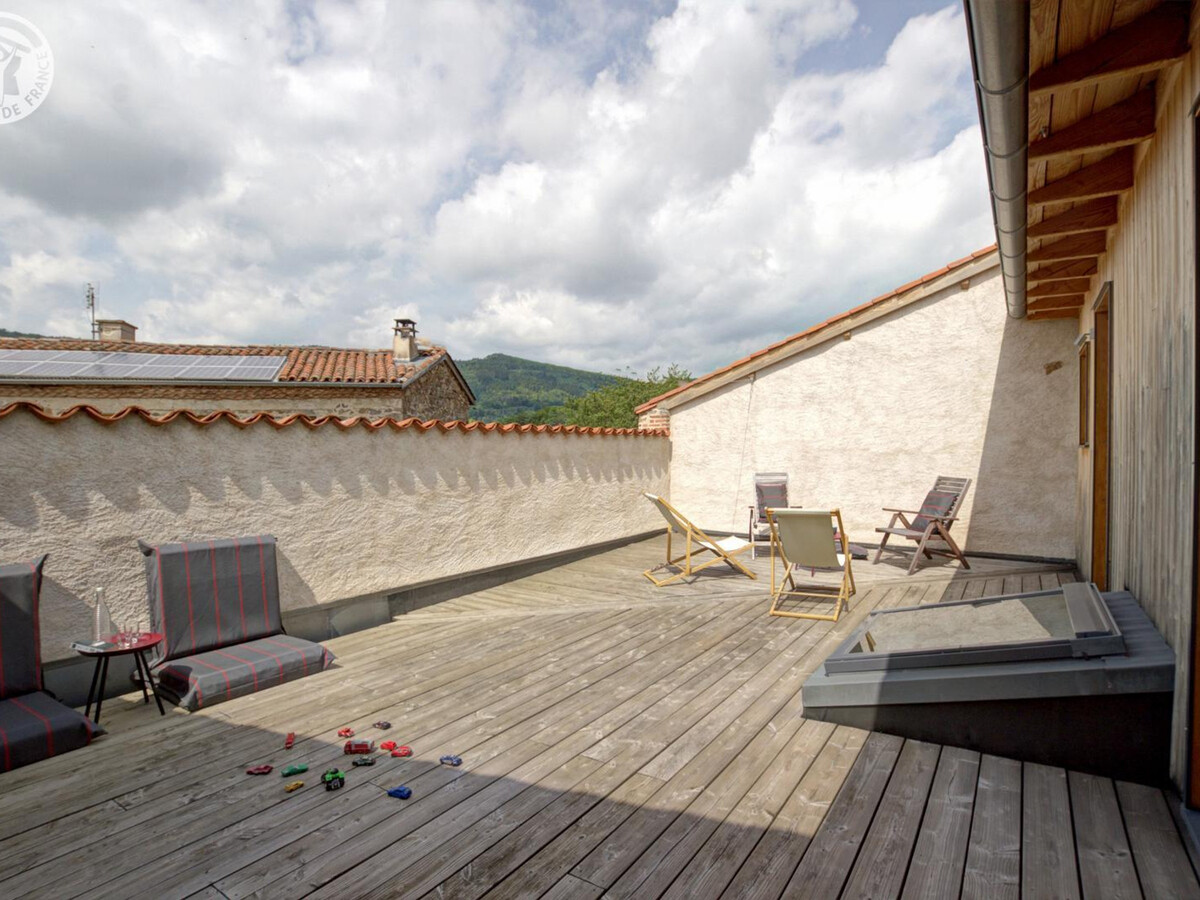 Gîte 1904 en pierre, 2 grandes terrasses à Verrières - Photo 24