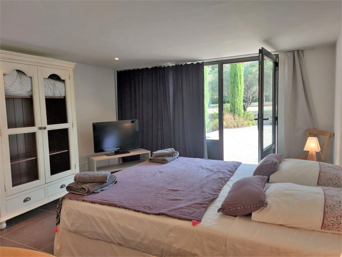 Villa Montagne – Gîte 13 personnes avec piscine à Oppède - Photo 18