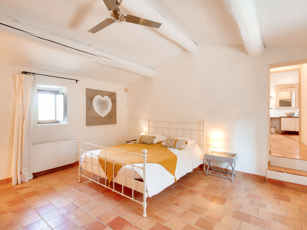 Villa Montagne – Gîte 13 personnes avec piscine à Oppède - Photo 19